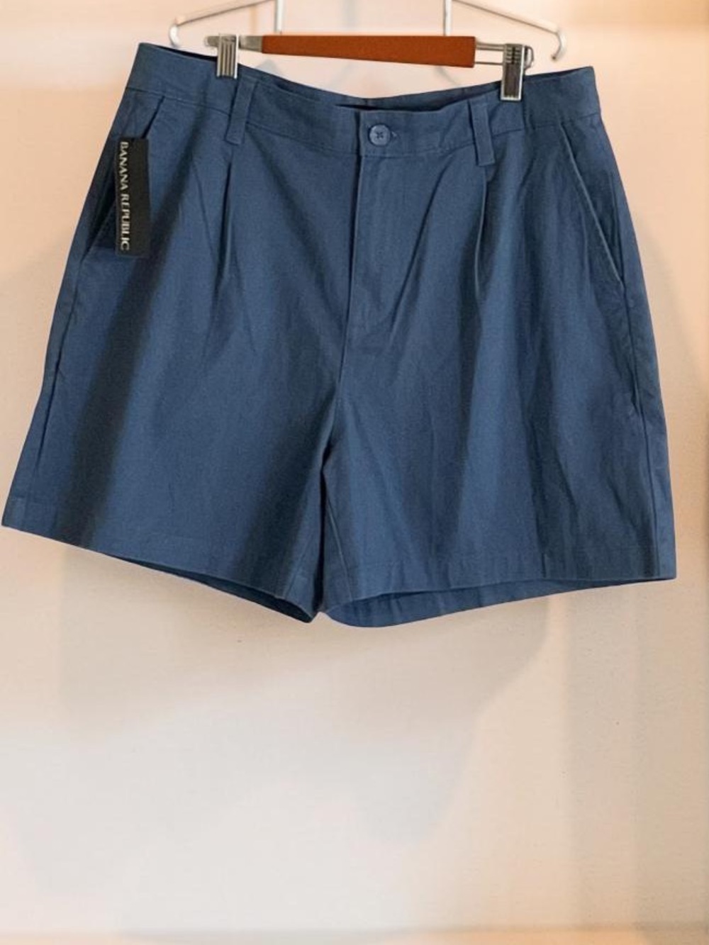 NWT Banana Republic Chambray blue,high rise, pleated,real pockets SZ 10 cute!🥰